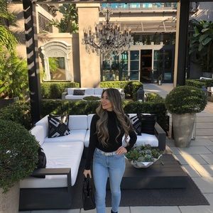 Meet your Posher, Angela